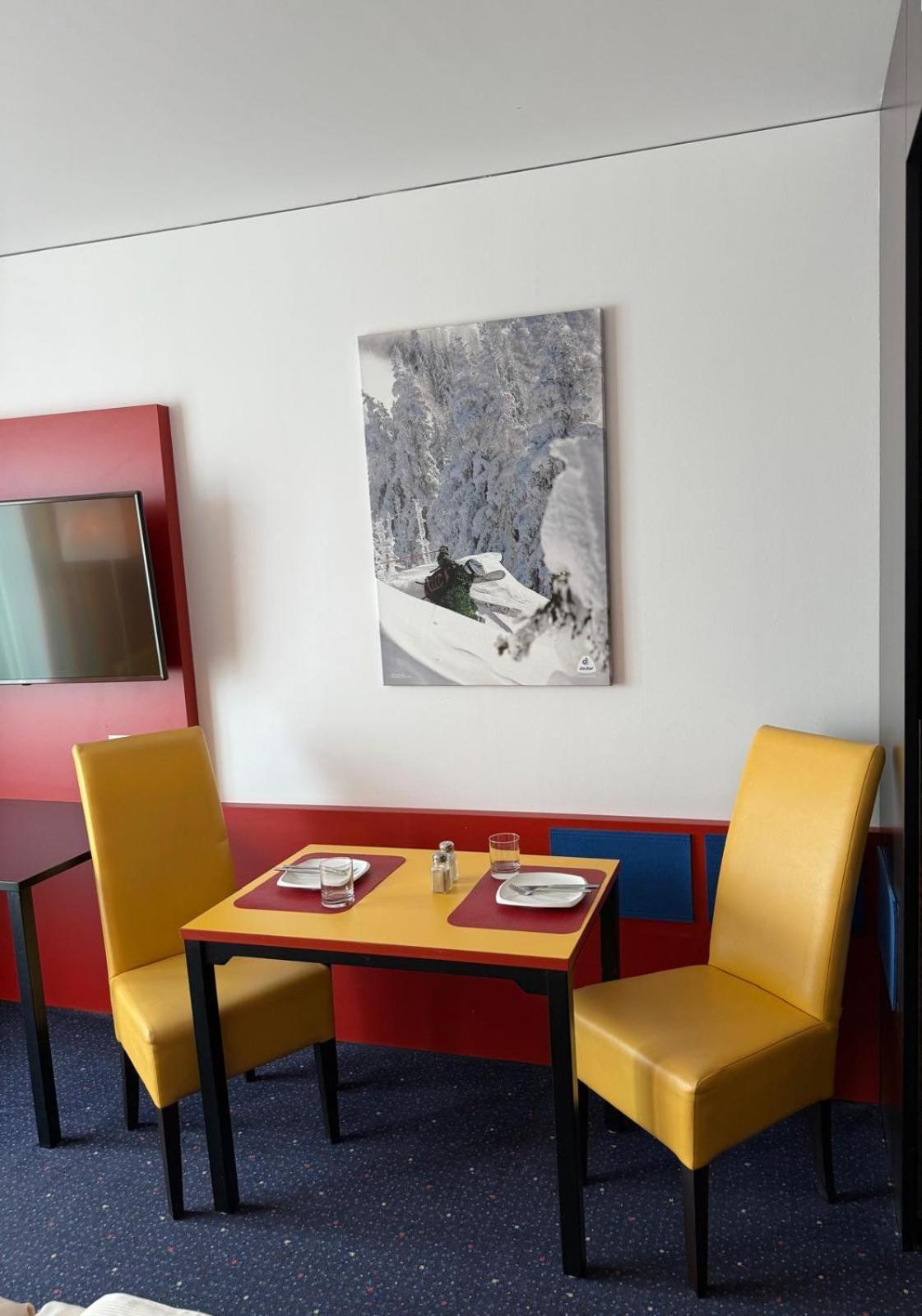 Stay2Munich Hotel & Serviced Apartments Brunnthal Exterior photo